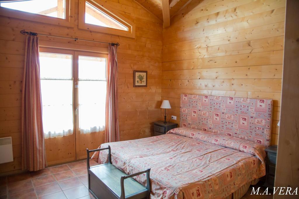 Aras Rural Guest House Aras De Los Olmos Exterior photo